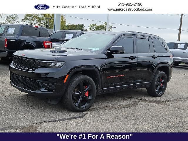 2022 Jeep Grand Cherokee Laredo