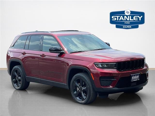 2023 Jeep Grand Cherokee Laredo — photo 1 of 16
