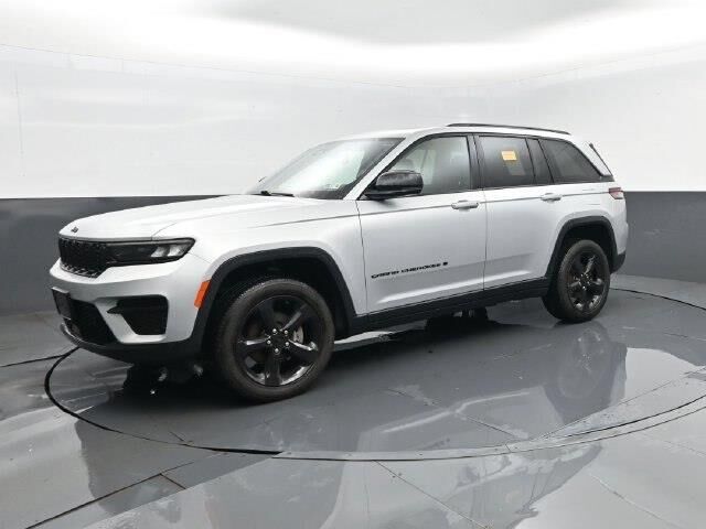 2023 Jeep Grand Cherokee Laredo