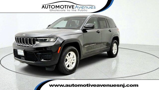 2023 Jeep Grand Cherokee Laredo