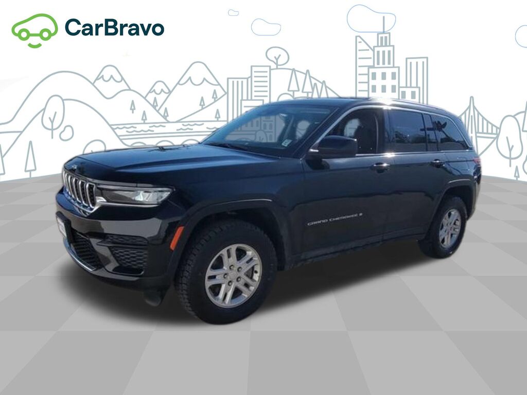 2023 Jeep Grand Cherokee Laredo 4x4 — photo 1 of 12