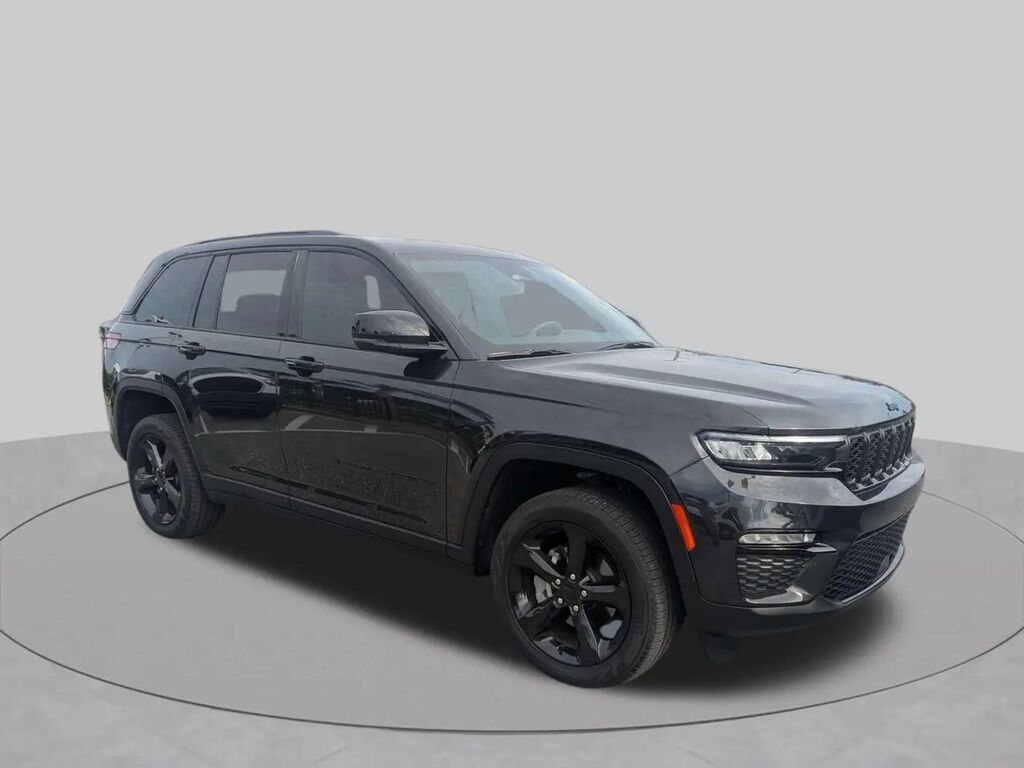 2024 Jeep Grand Cherokee Limited — photo 1 of 32