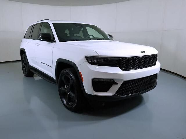 2024 Jeep Grand Cherokee Limited — photo 1 of 13
