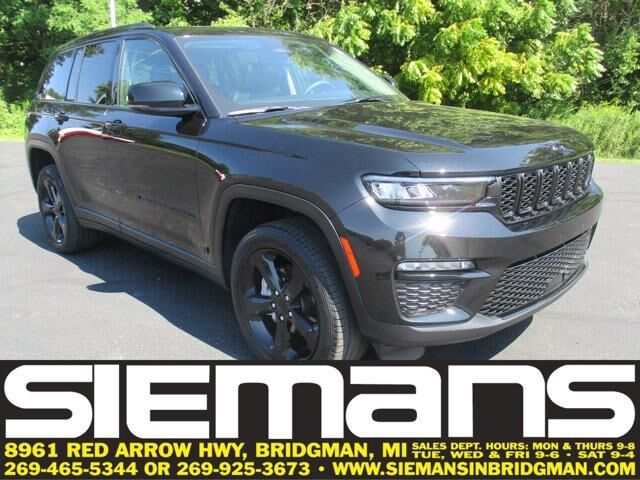 2024 Jeep Grand Cherokee Limited — photo 1 of 39