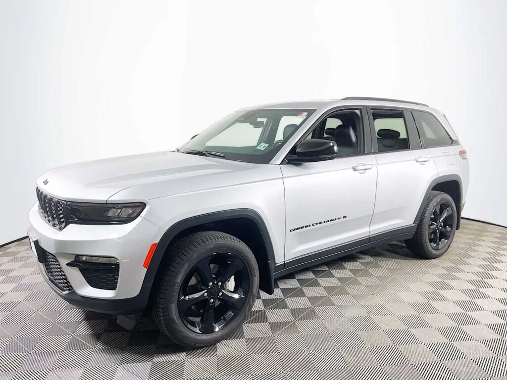 2025 Jeep Grand Cherokee Limited — photo 1 of 13