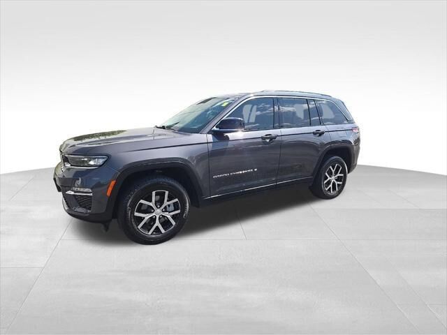 2023 Jeep Grand Cherokee Limited — photo 1 of 13