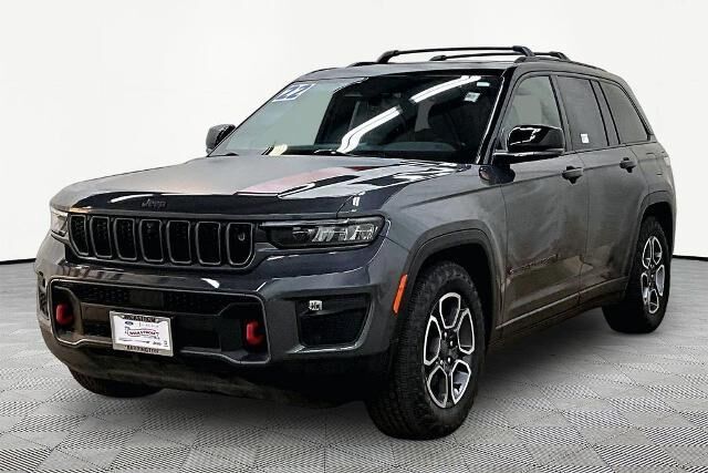 2022 Jeep Grand Cherokee Trailhawk — photo 1 of 39