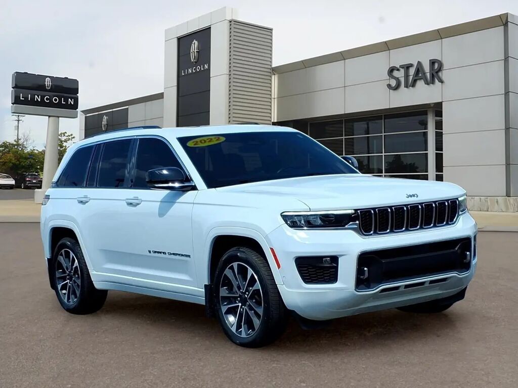2022 Jeep Grand Cherokee Overland — photo 1 of 2