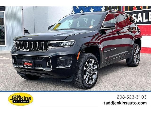 2024 Jeep Grand Cherokee Overland — photo 1 of 12