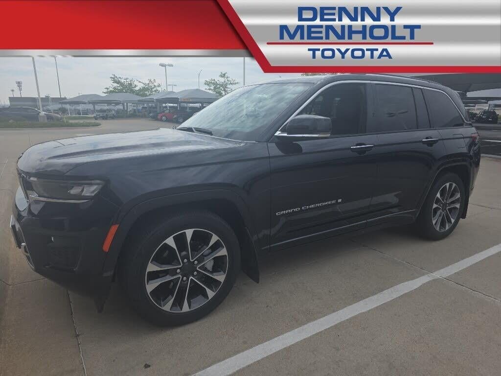 2023 Jeep Grand Cherokee Overland — photo 1 of 15