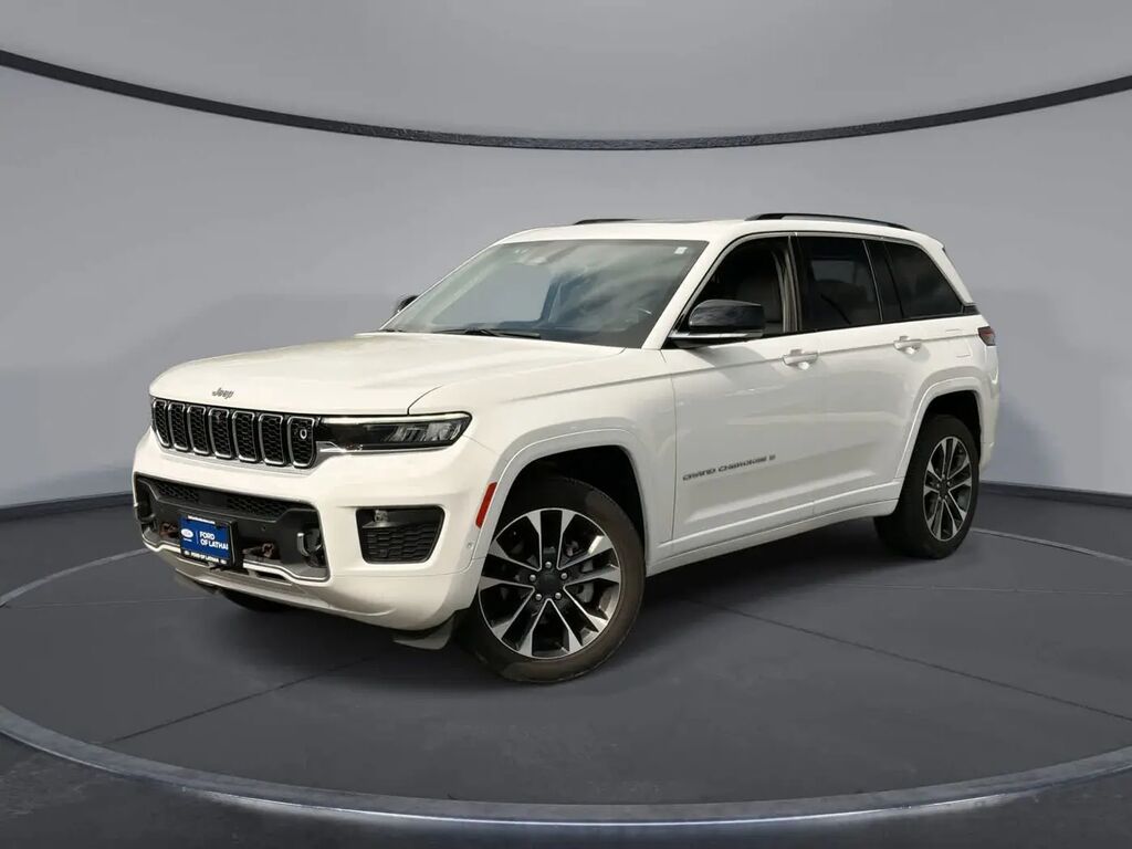 2023 Jeep Grand Cherokee Overland — photo 1 of 14