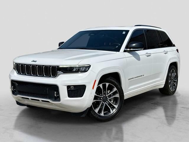 2022 Jeep Grand Cherokee Overland — photo 1 of 13