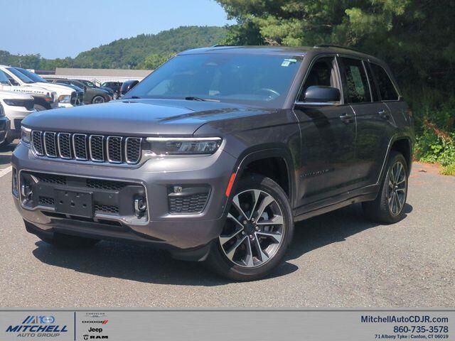 2022 Jeep Grand Cherokee Overland — photo 1 of 13