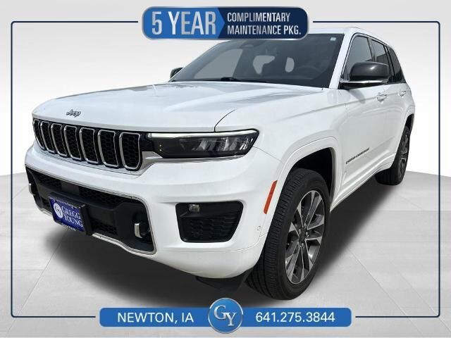 2024 Jeep Grand Cherokee Overland — photo 1 of 10