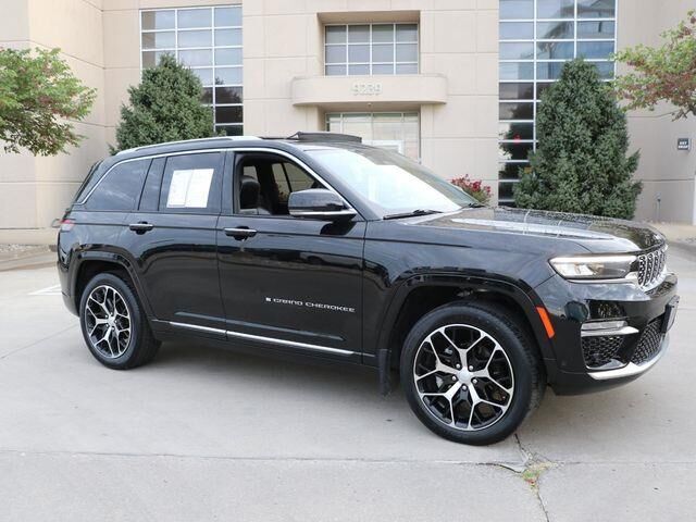 2022 Jeep Grand Cherokee Summit