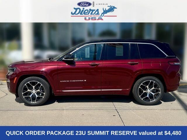 2025 Jeep Grand Cherokee Summit — photo 1 of 12