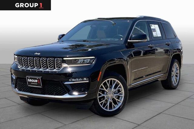 2022 Jeep Grand Cherokee Summit