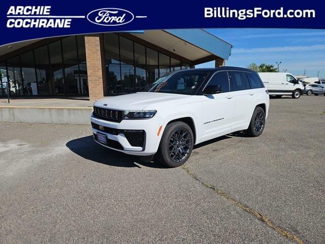 2026 Jeep Grand Cherokee Summit