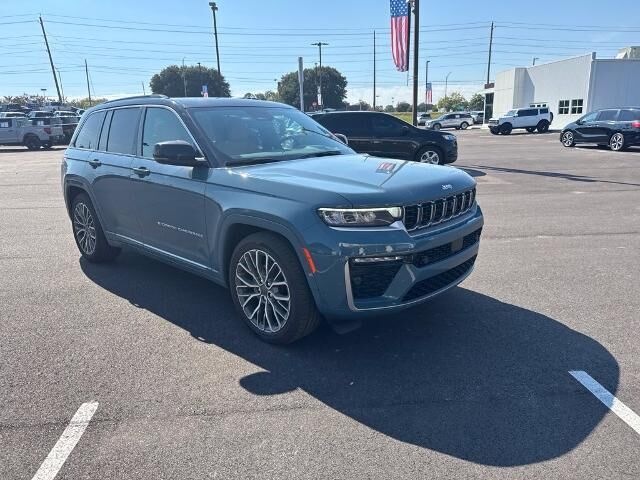 2026 Jeep Grand Cherokee Summit
