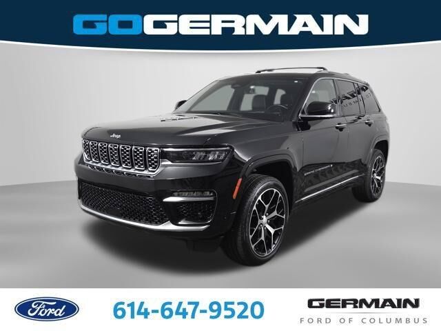 2022 Jeep Grand Cherokee Summit