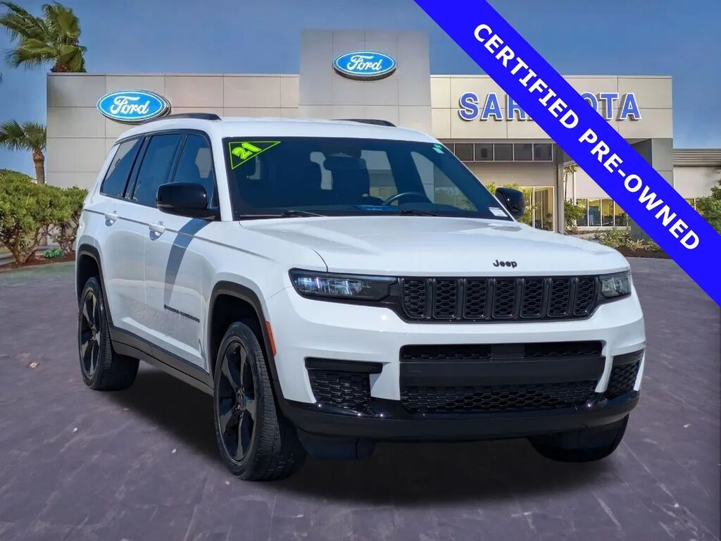 2021 Jeep Grand Cherokee L Laredo — photo 1 of 13