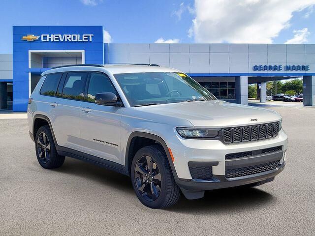 2023 Jeep Grand Cherokee L Altitude