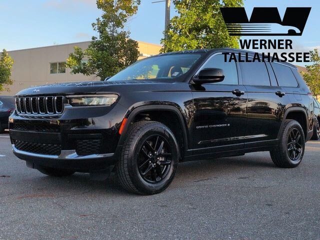 2023 Jeep Grand Cherokee L Laredo — photo 1 of 13