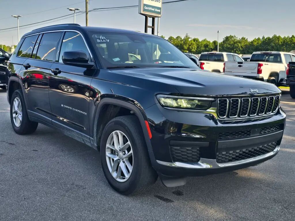 2022 Jeep Grand Cherokee L Laredo — photo 1 of 39