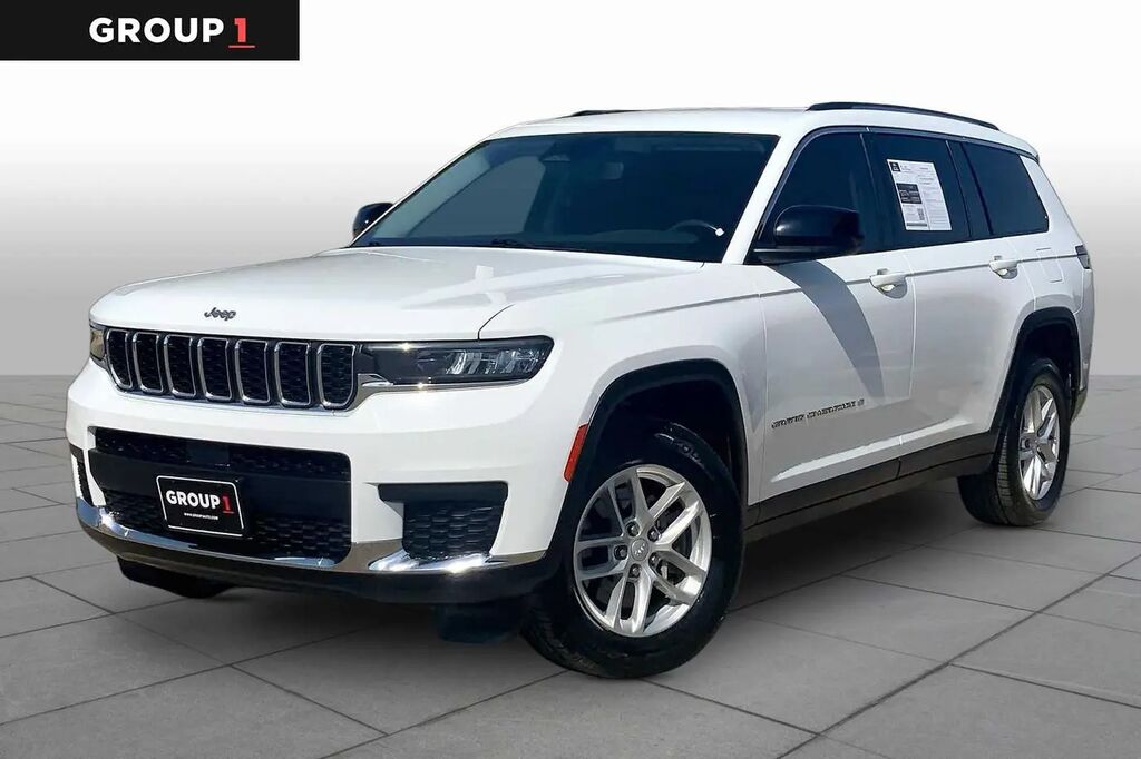 2023 Jeep Grand Cherokee L Laredo — photo 1 of 13