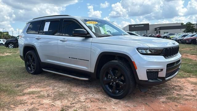 2023 Jeep Grand Cherokee L Limited — photo 1 of 13