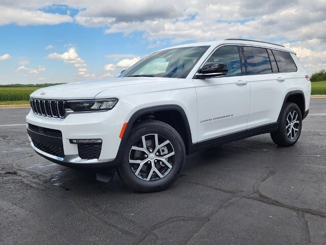 2025 Jeep Grand Cherokee L Limited — photo 1 of 13
