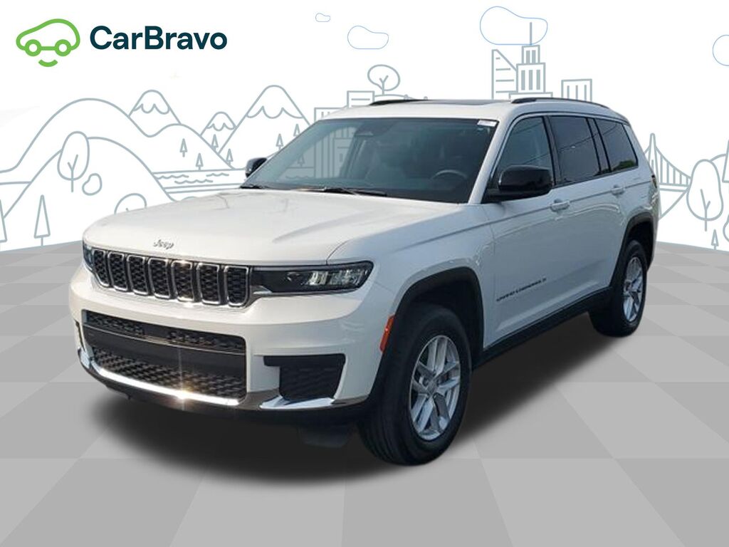 2023 Jeep Grand Cherokee L Laredo 4x4 — photo 1 of 6