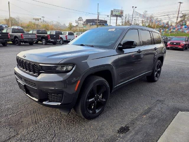 2023 Jeep Grand Cherokee L Laredo
