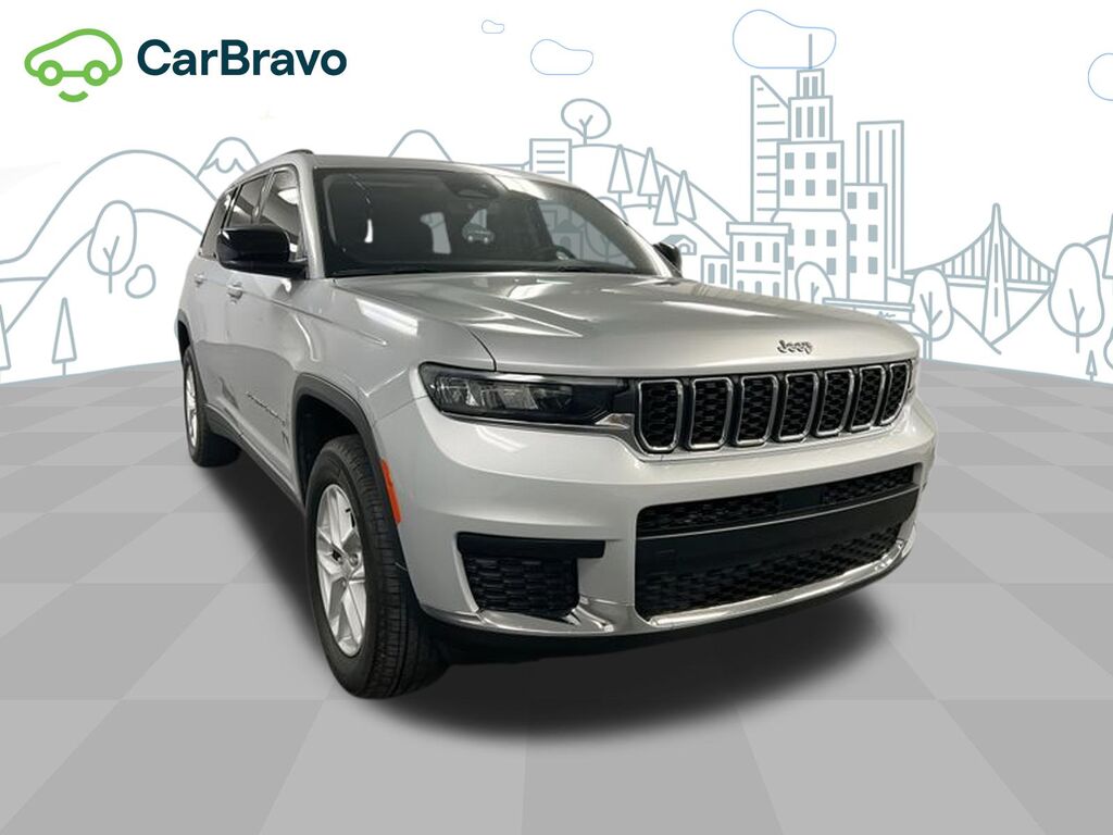 2024 Jeep Grand Cherokee L Laredo 4x4 — photo 1 of 7