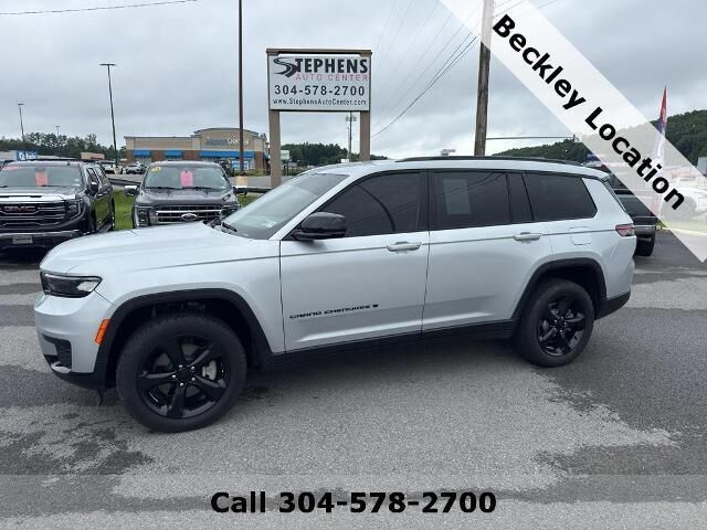 2022 Jeep Grand Cherokee L Laredo