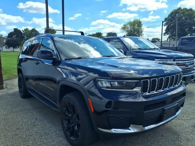 2022 Jeep Grand Cherokee L Laredo