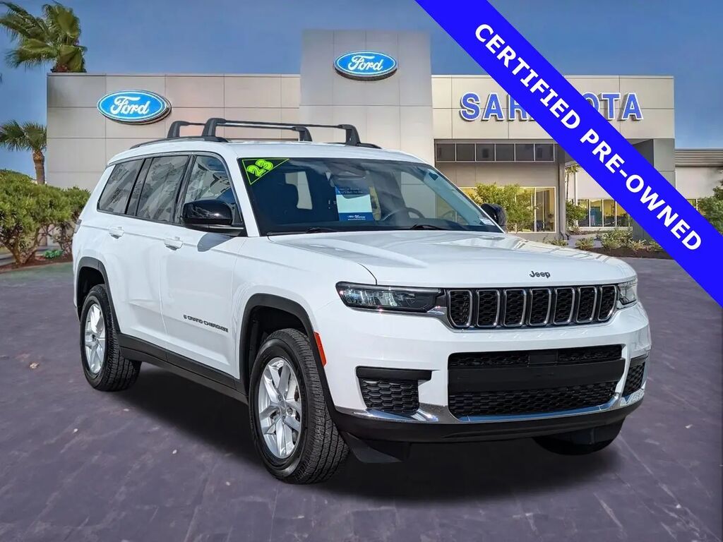 2023 Jeep Grand Cherokee L Laredo — photo 1 of 13
