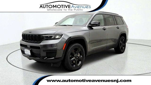 2023 Jeep Grand Cherokee L Altitude X — photo 1 of 1