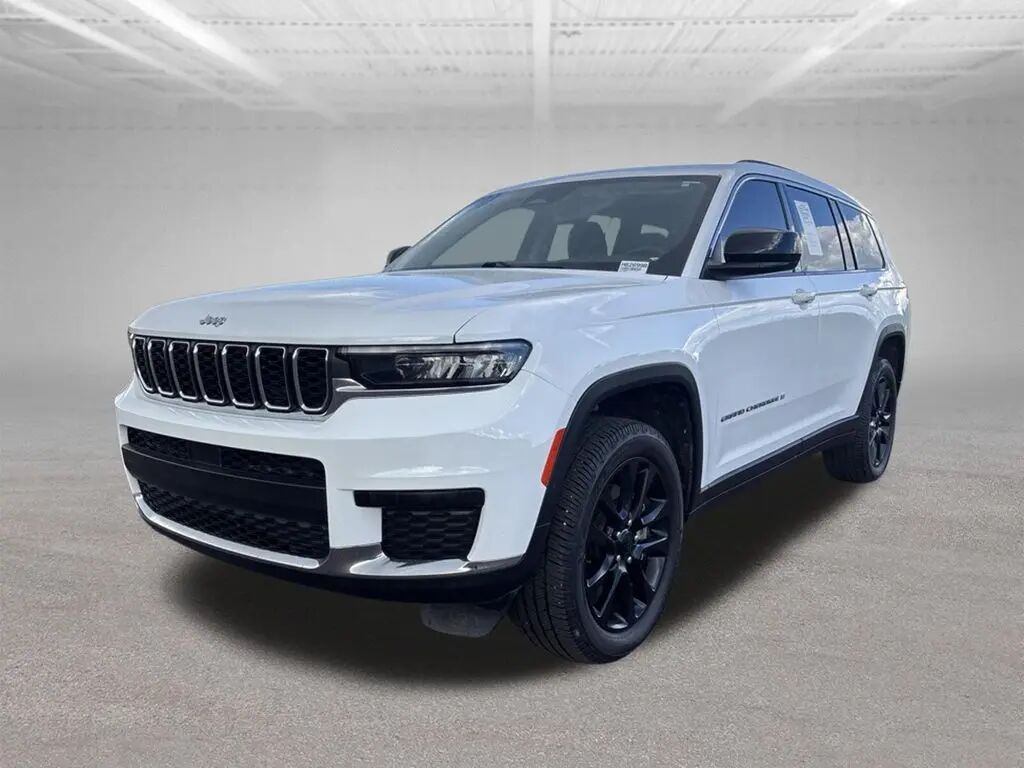 2023 Jeep Grand Cherokee L Laredo — photo 1 of 26
