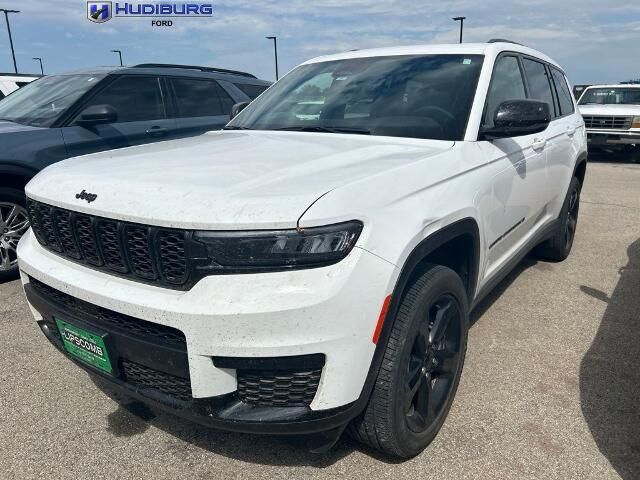 2025 Jeep Grand Cherokee L Laredo — photo 1 of 26