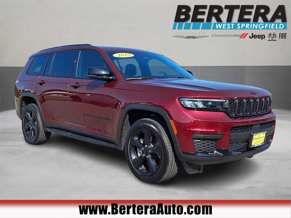 2023 Jeep Grand Cherokee L Altitude — photo 1 of 13