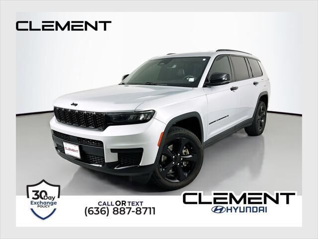 2023 Jeep Grand Cherokee L Altitude — photo 1 of 26