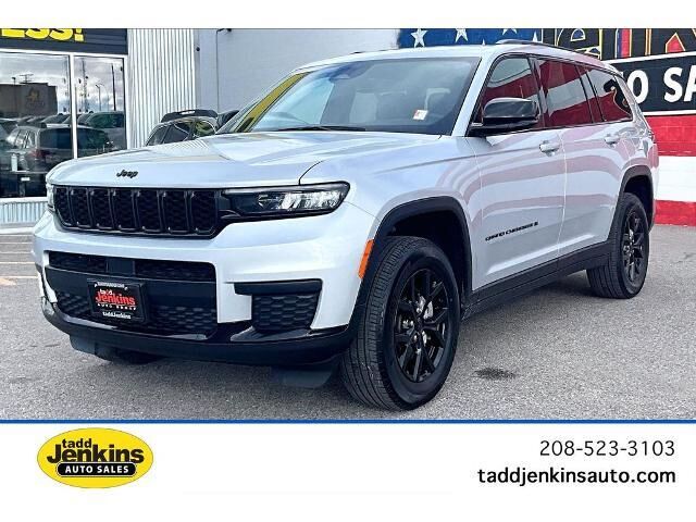 2024 Jeep Grand Cherokee L Laredo — photo 1 of 12