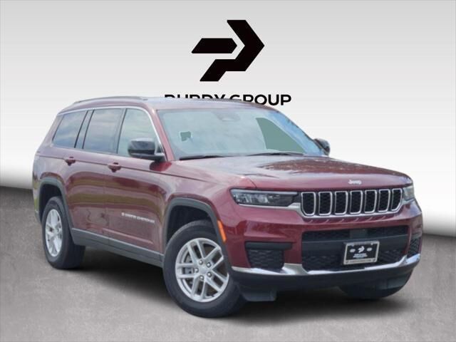 2025 Jeep Grand Cherokee L Laredo — photo 1 of 13