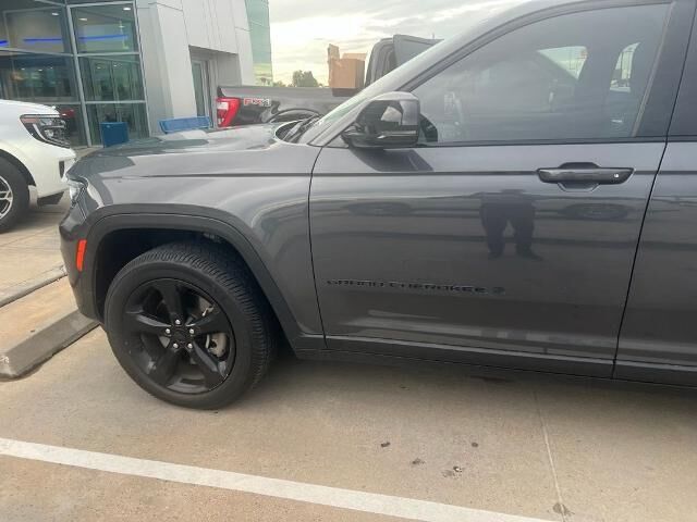 2021 Jeep Grand Cherokee L Laredo