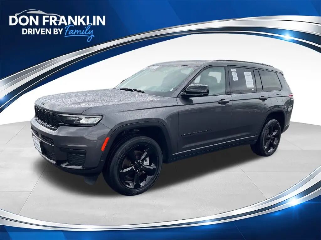 2023 Jeep Grand Cherokee L Laredo — photo 1 of 13