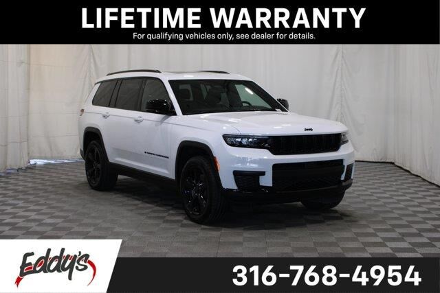 2023 Jeep Grand Cherokee L Altitude — photo 1 of 13