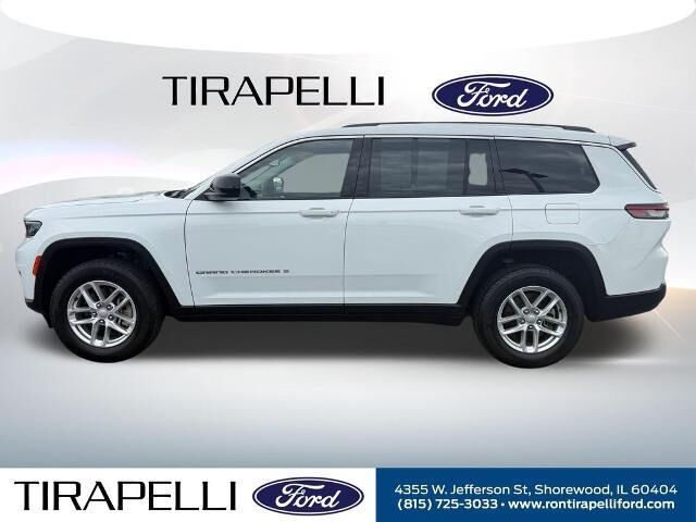 2023 Jeep Grand Cherokee L Laredo — photo 1 of 8