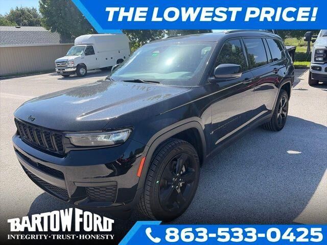 2021 Jeep Grand Cherokee L Laredo — photo 1 of 26