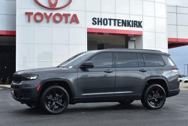 2022 Jeep Grand Cherokee L Altitude